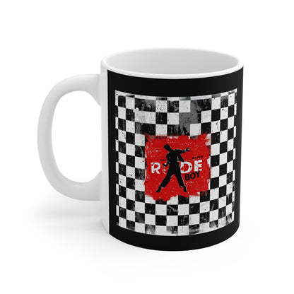 Stylish Checkerboard Mug with Retro Vibes, Perfect Gift for Coffee Lovers, Motorcycle Enthusiasts, and Unique Home Decor