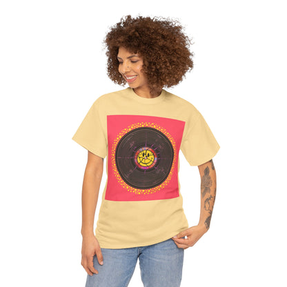 Vinyl Smiley Rave T-Shirt – Retro Acid House Record Tee (Gildan 5000)